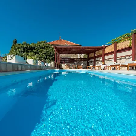 Apartment Miljas